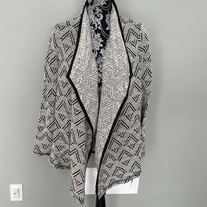 Ruby Rd. Well Traveled Black White Wrap